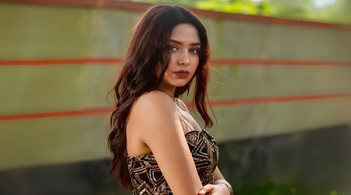 এগুলো দেখে সময় নষ্ট করার সময় নাই