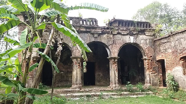 বলধা জমিদার বাড়ির ধ্বংসাবশেষ