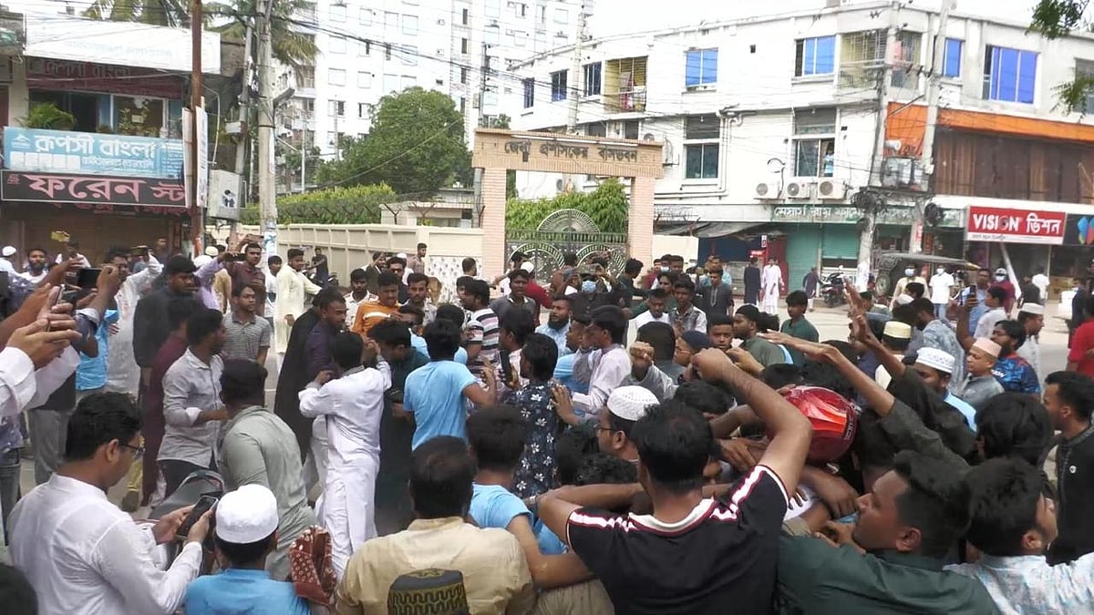 ছাত্রদলের বিরুদ্ধে মামলার পর এবার এনসিপির ২২ নেতার বিরুদ্ধে মামলা