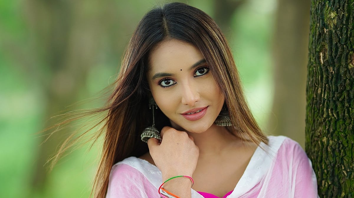 পেট্রলপাম্পের ওয়াশরুমে ভয়ংকর অভিজ্ঞতা ফারিনের