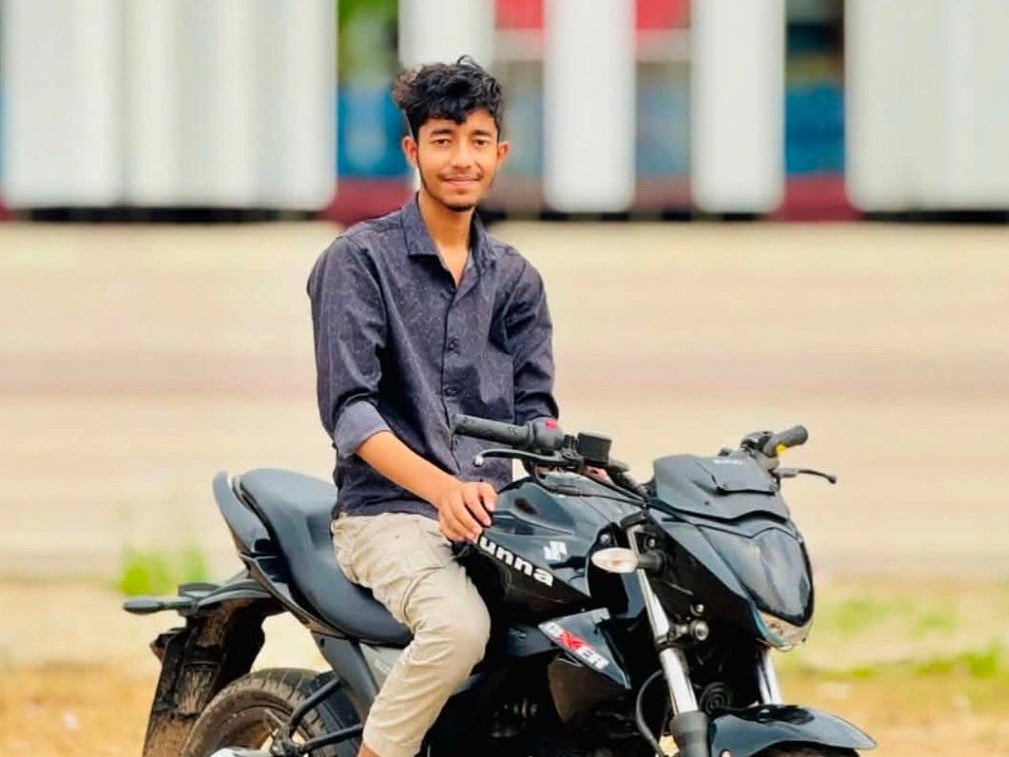 ১৬ ঘণ্টা পর উদ্ধার হলো নিষেধ না মেনে সাগরে নামা পর্যটকের লাশ