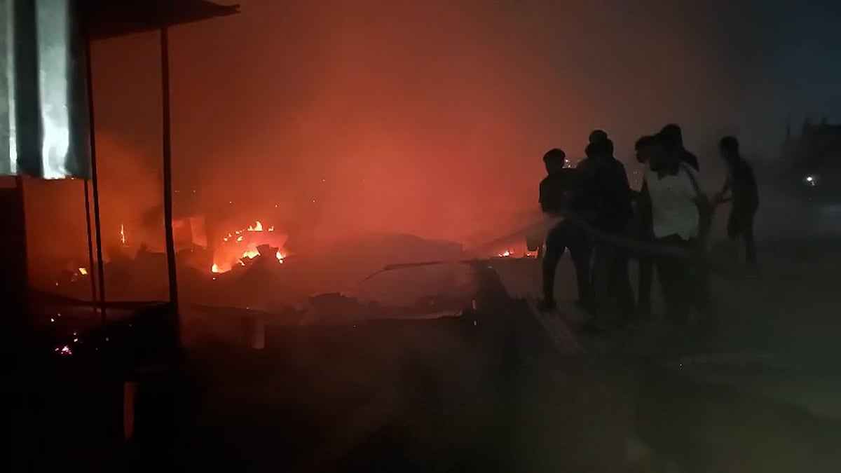 প্রায় আড়াই ঘণ্টা পর কালশীর আগুন নিয়ন্ত্রণে