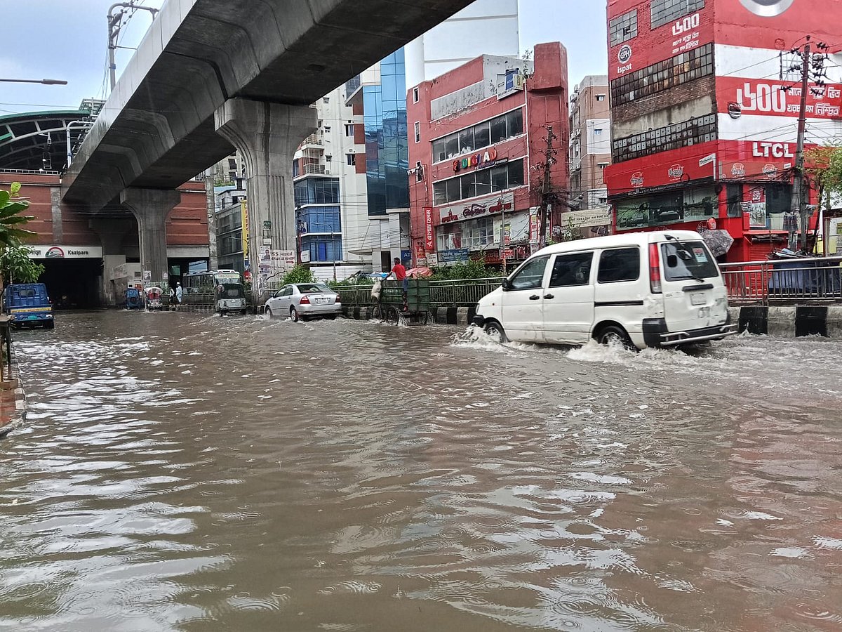 রাজধানীতে ৩ ঘণ্টায় ২৫ মিলিমিটার বৃষ্টি, বাকি দিন কেমন যাবে
