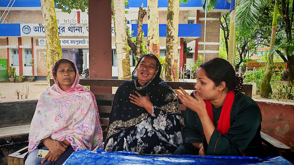 জয়পুরহাটে প্রবাসী যুবককে ছুরিকাঘাতে হত্যা, আগে খুন হন দাদা ও চাচা