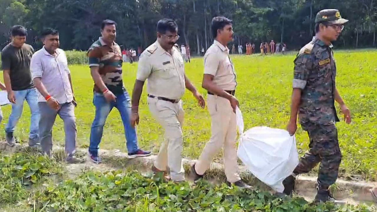 তৃণমূল নেতা দীপঙ্কর গ্রেপ্তার, পাটখেত থেকে ২ কোটি টাকা উদ্ধার