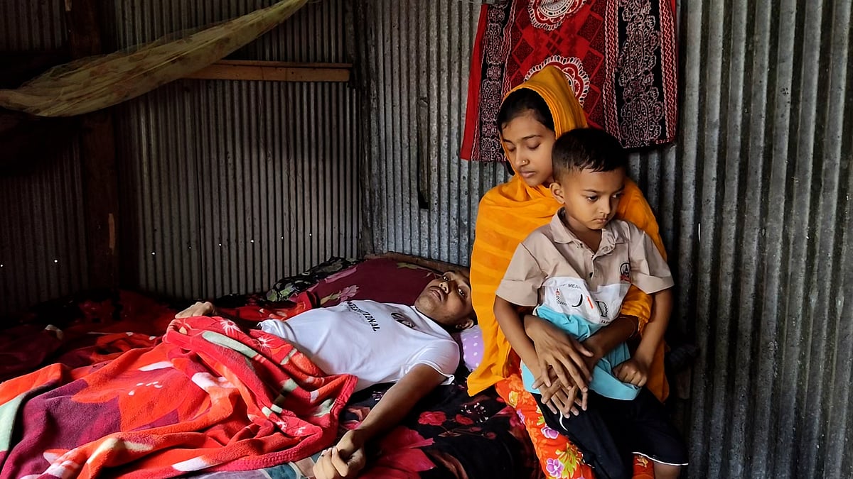 মালয়েশিয়া যান পরিবারের হাল ধরতে, ফিরলেন ক্যানসার নিয়ে