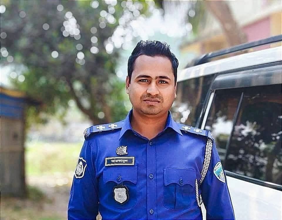 চকরিয়ায় কিশোরীকে উদ্ধার করতে গিয়ে মারধর, পুলিশ সদস্যকে প্রত্যাহার