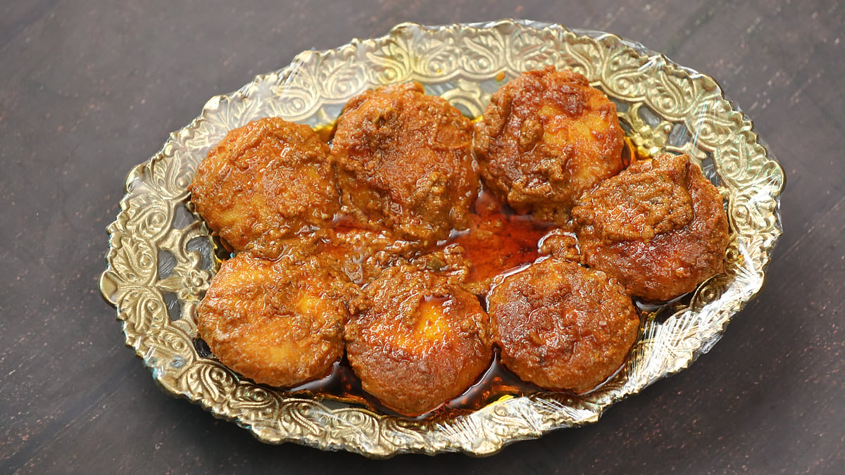 খাবেন নাকি, ছানার কোফতা কারি?