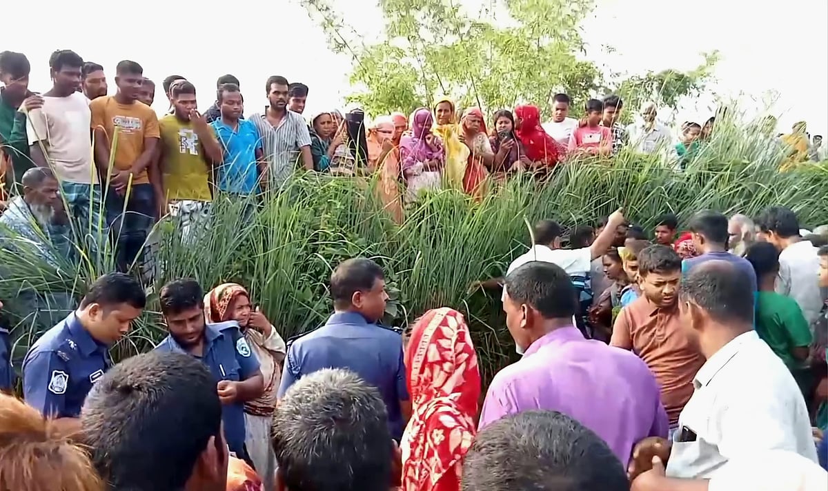 সন্ধ্যায় আত্মীয়ের বাড়ি থেকে বের হয়ে নিখোঁজ গৃহবধূ, সকালে মিলল পোড়া লাশ