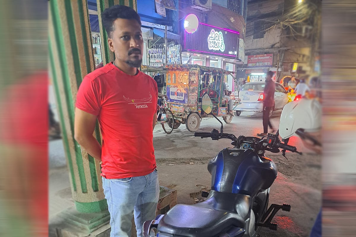 ঢাকার সড়কে এআই ক্যামেরা ফাঁকি দিতে নম্বরপ্লেট ঢেকে চলাচল, ধরা পড়ে জেল–জরিমানা