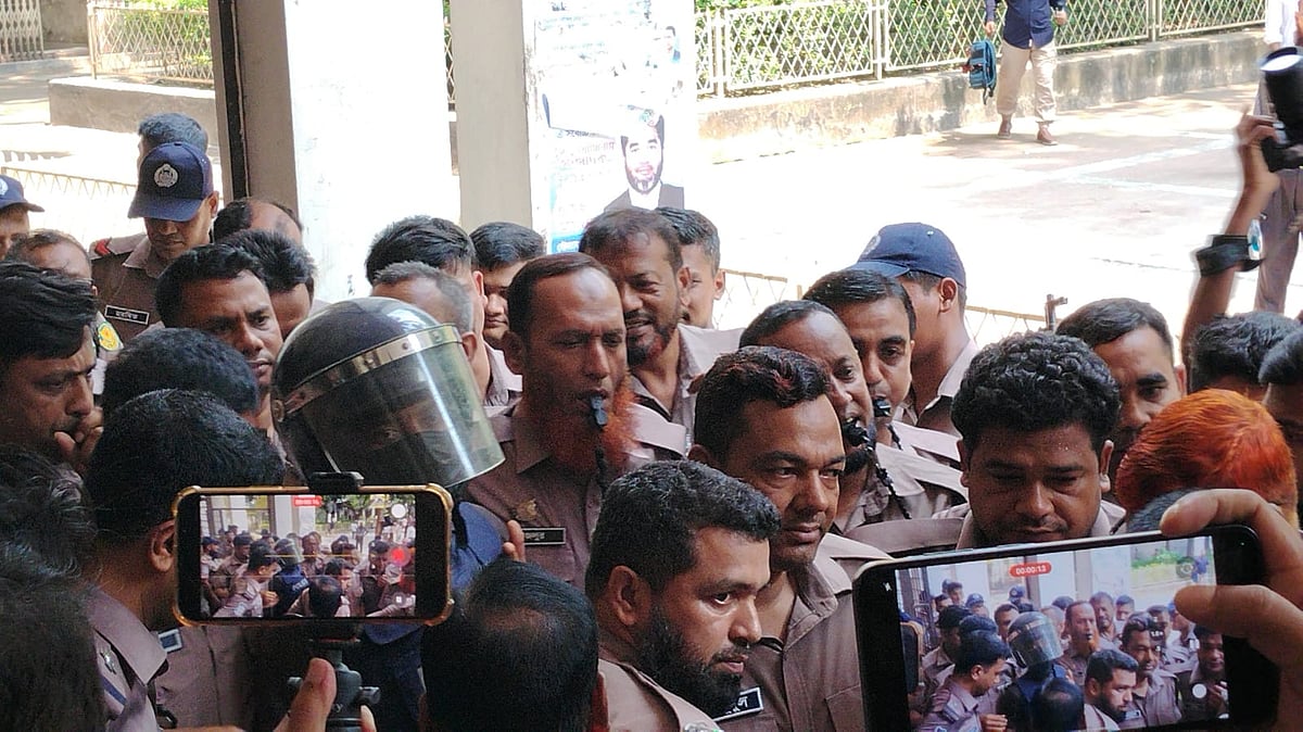 পল্লবীতে ধর্ষণের পর শিশুহত্যা মামলায় সাক্ষ্য দিলেন বাবা–মা