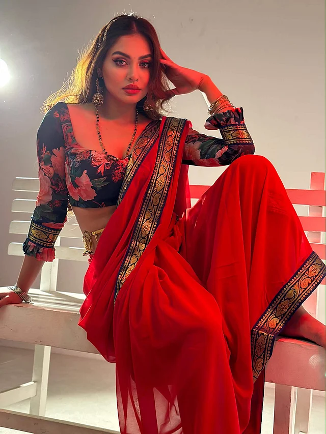 বহু বছর পর সেই লুকটি রিক্রিয়েট করলেন মারিয়া মিম 