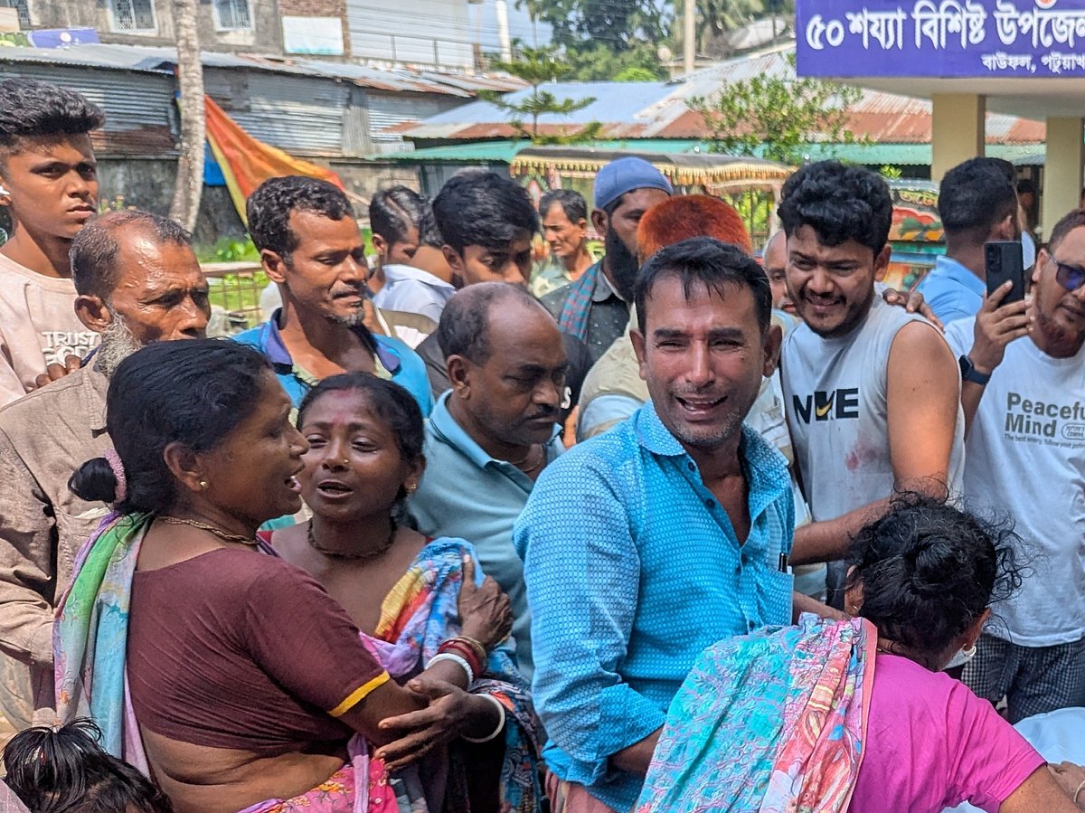 পটুয়াখালীতে পানিনিষ্কাশনের পাইপ বসানো নিয়ে বিরোধে একজনকে পিটিয়ে হত্যা