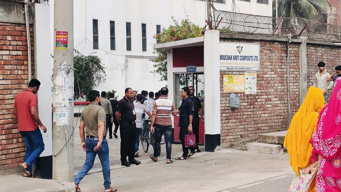 ঈদের ছুটি শেষে গাজীপুরে কাজে ফিরেছেন শ্রমিকেরা