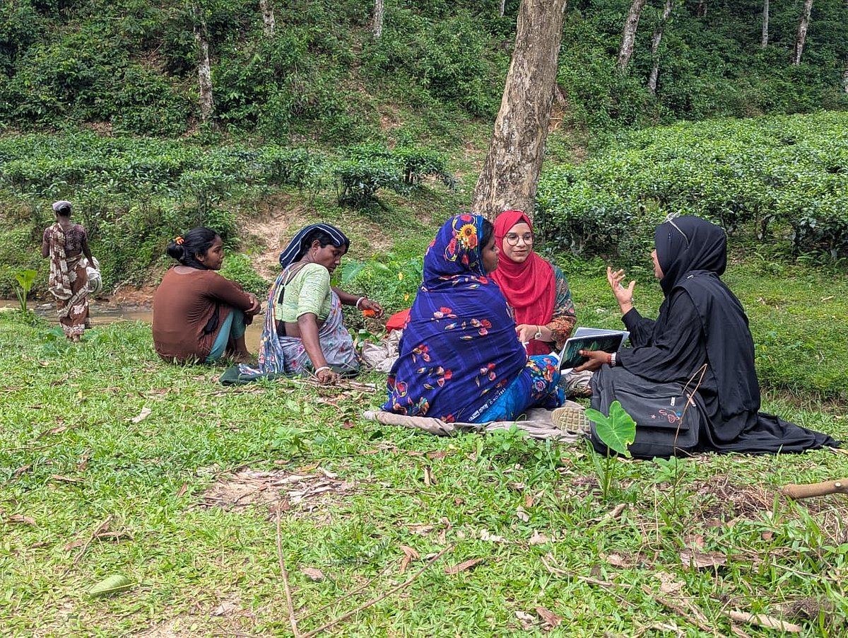 বিলাসিতা বনাম চা–শ্রমিকের জীবনযাত্রা ও সংস্কৃতি