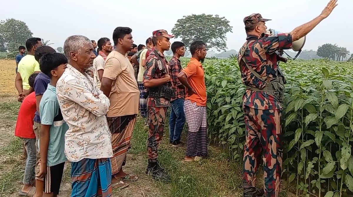 মেহেরপুর সীমান্তে সাতজনকে ঠেলে পাঠানো ঠেকিয়েছে বিজিবি ও স্থানীয় বাসিন্দারা
