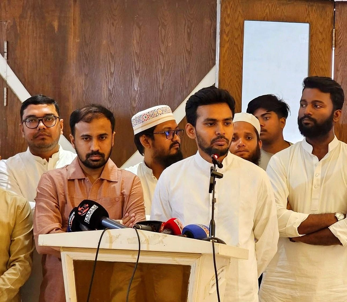 মবের অনেক ঘটনায় সরকারদলীয় ব্যক্তিদের সংশ্লিষ্টতা দেখা যাচ্ছে: আসিফ মাহমুদ