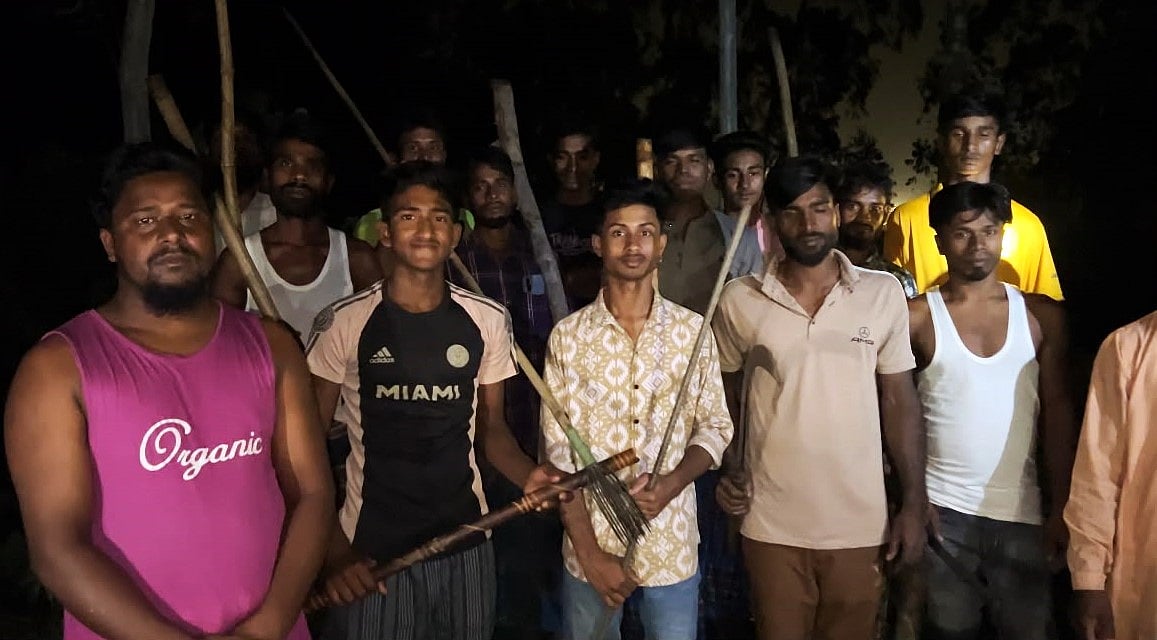 জামালপুর সীমান্তে ঠেলে পাঠানো প্রতিরোধে বিজিবির সঙ্গে গ্রামব