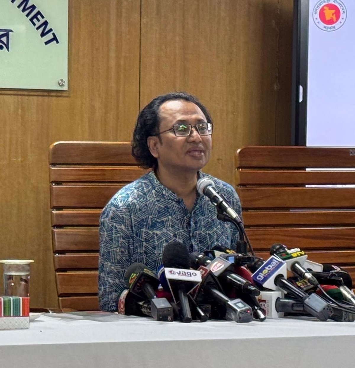 বাংলাসহ ছয় বিষয়ে অনার্স থাকবে না, এটা মনে করেন না প্রধানমন্ত্রীর উপদেষ্টা