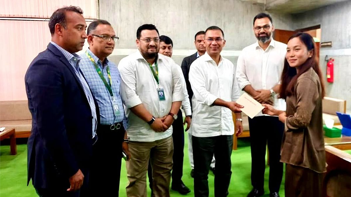 বাড়ি বানানোর জন্য প্রধানমন্ত্রীর অনুদান পেলেন ঋতুপর্ণা চাকমা