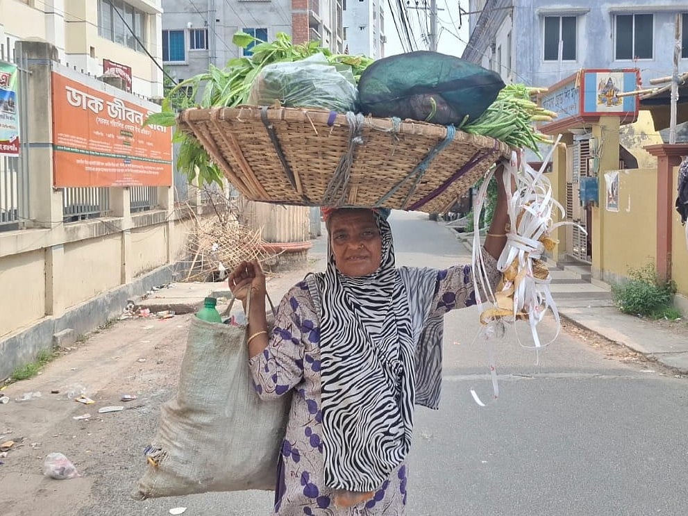 ‘এই ডালিই অ্যাকুন আমার ব্যাটা, ডালিই আমার মা-বাপ’