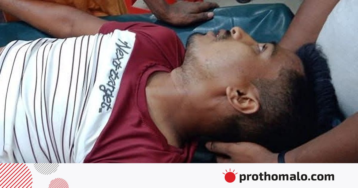 অটোরিকশায় এসে রাস্তায় দাঁড়িয়ে থাকা যুবককে মুহুর্মুহু গুলি অটোরিকশায় এসে রাস্তায় দাঁড়িয়ে থাকা যুবককে মুহুর্মুহু গুলি