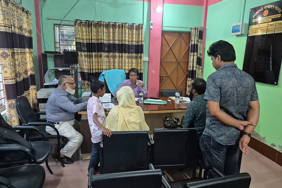 মাদারীপুরে প্রতিবন্ধী ভাতা বিতরণে অনিয়মের তদন্ত শু