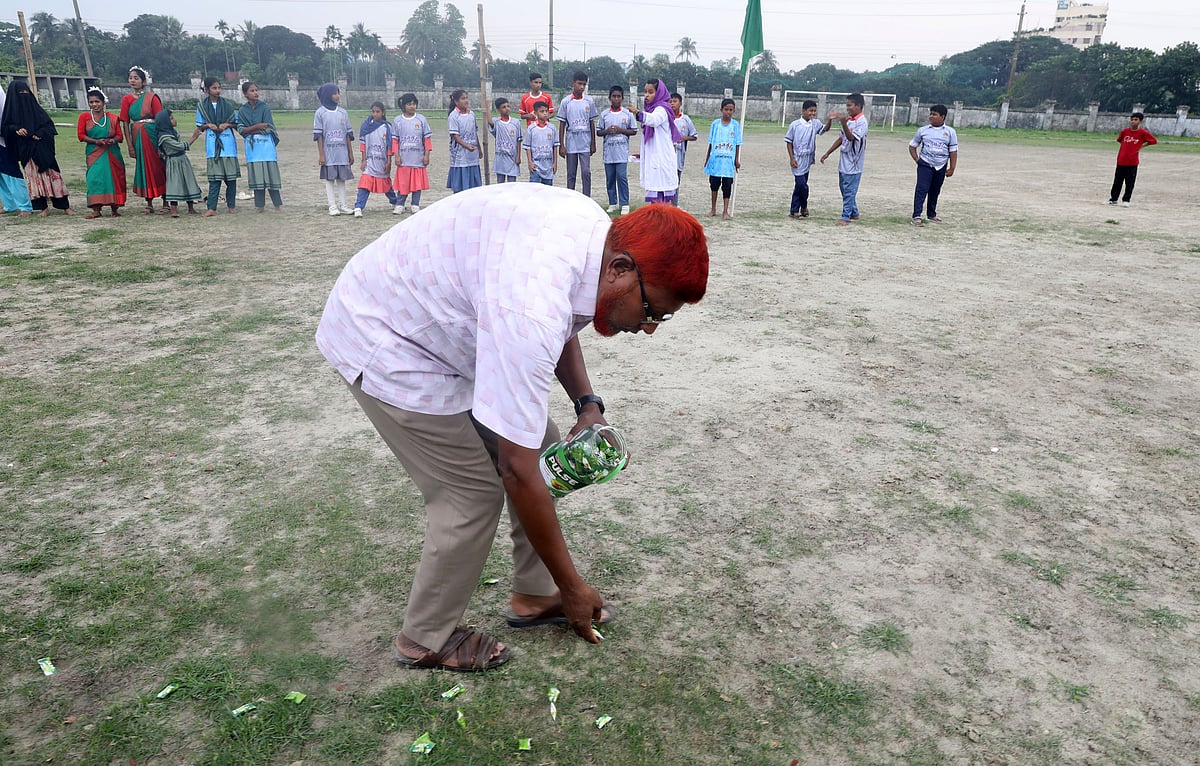 চকলেট দৌড় প্রতিযোগিতার আয়োজন