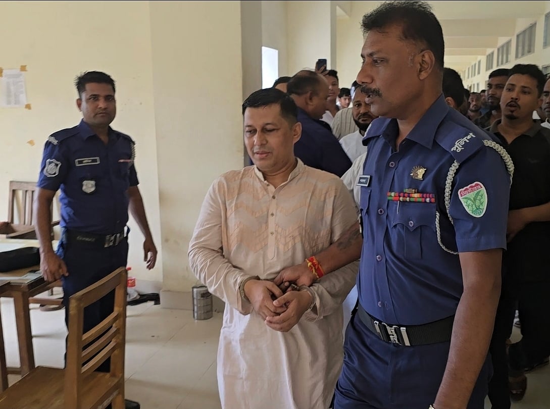 সাবেক পরিকল্পনামন্ত্রী মান্নানের এপিএস হাসনাত কারাগারে
