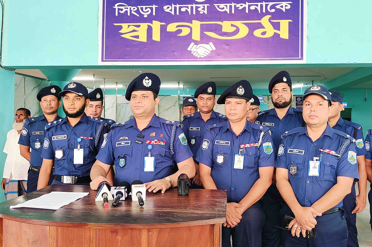 বাড়ির আঙিনায় টয়লেট নির্মাণে বাধা দেওয়ায় মাকে হত্যা করে পুঁতে