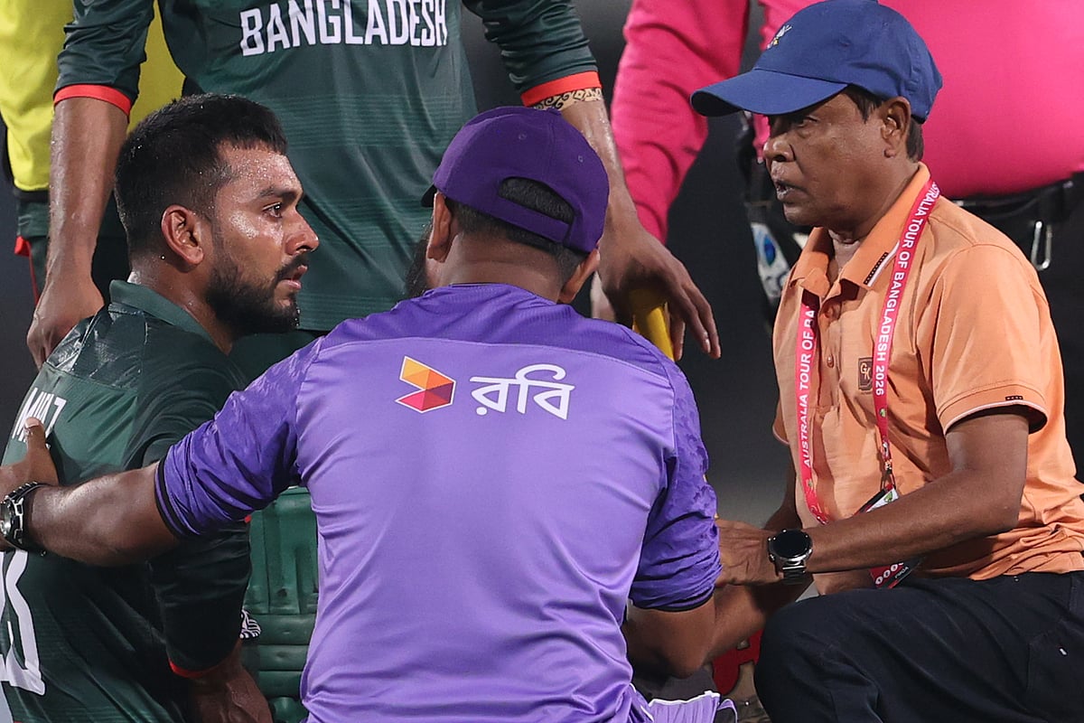 ছক্কা মেরে ম্যাচ জিতিয়ে হাসপাতালে মিরাজ
