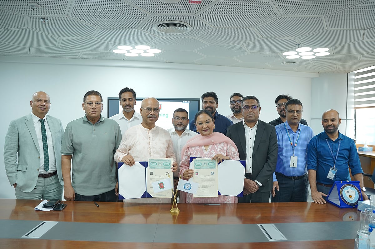 এআইইউবি ও বাংলাদেশ ভলিবল ফেডারেশনের মধ্যে সমঝোতা স্মারক স্বাক্ষর