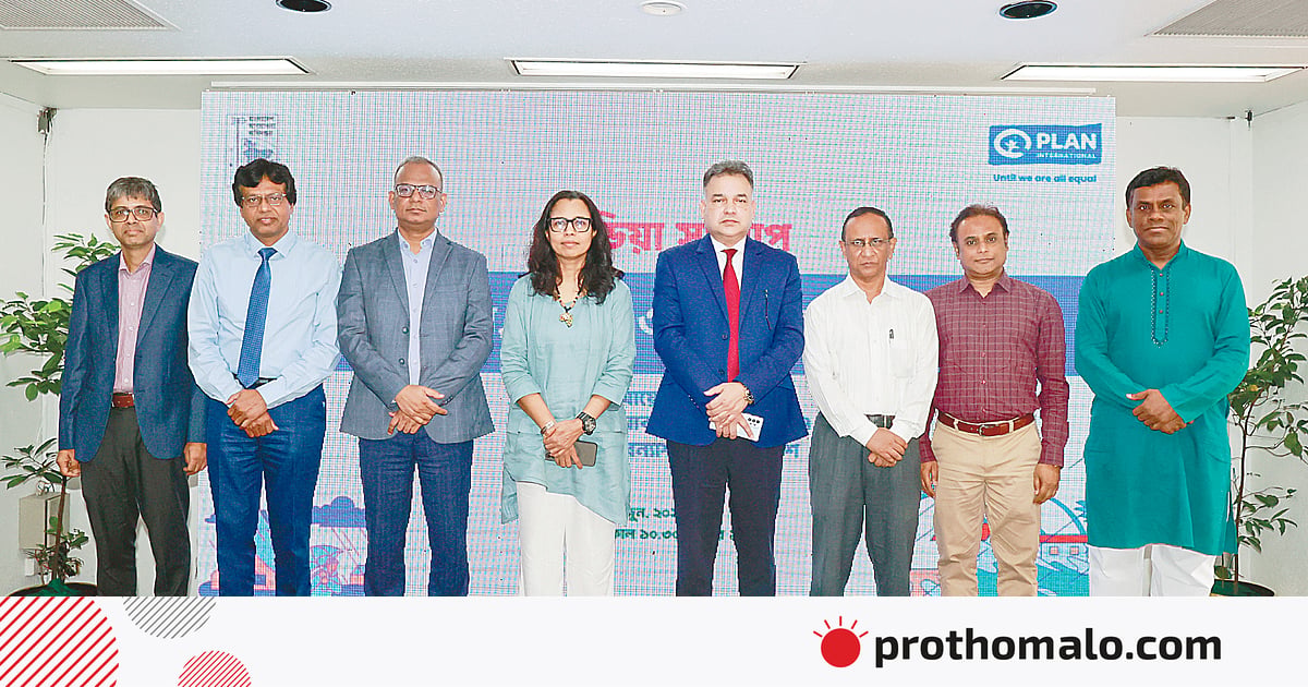 দুর্যোগে সতর্কবার্তা মানলে ঝুঁকি কমবে দুর্যোগে সতর্কবার্তা মানলে ঝুঁকি কমবে