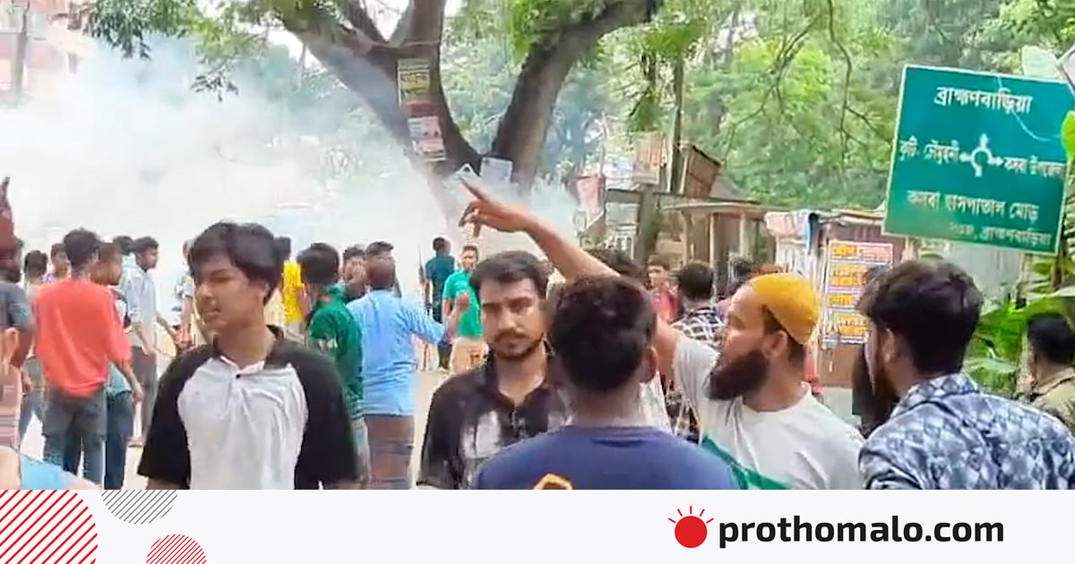 হজযাত্রীর হারানো লাগেজ নিয়ে দুই পক্ষের সংঘর্ষ, আহত ৩০ হজযাত্রীর হারানো লাগেজ নিয়ে দুই পক্ষের সংঘর্ষ, আহত ৩০