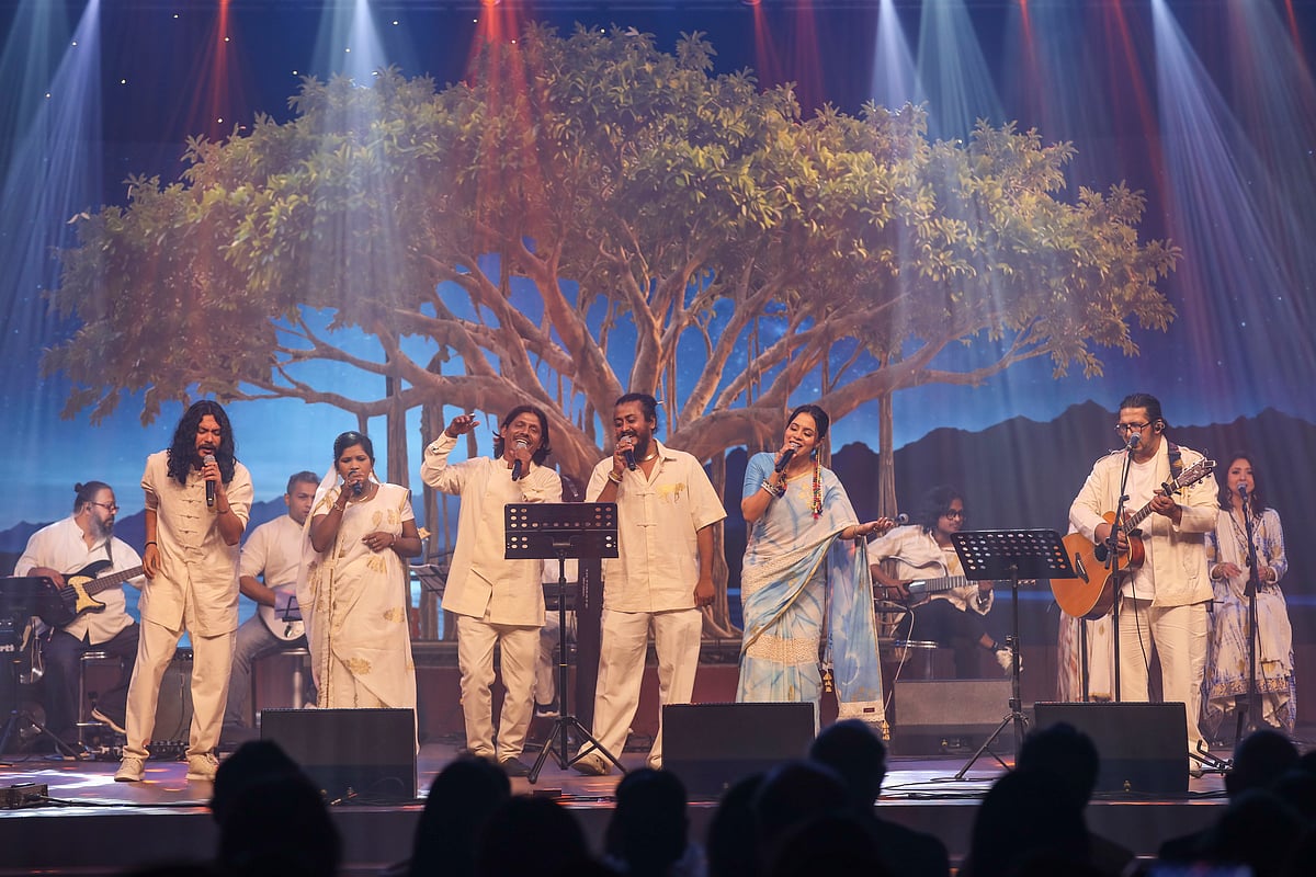 হাসন রাজার গানের মনোমুগ্ধকর পরিবেশনা