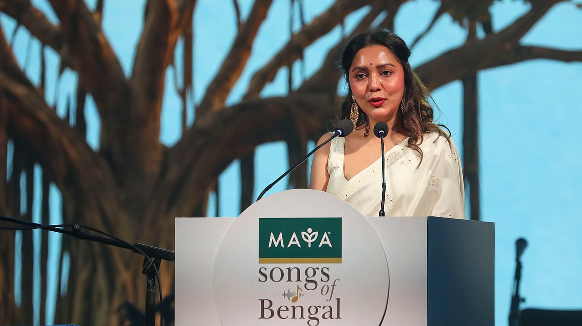 অনুষ্ঠানের শুরুতে আমন্ত্রিত অতিথিদের উদ্দেশে স্বাগত বক্তব্য দিচ্ছেন এমডব্লিউ ম্যাগাজিন বাংলাদেশের সম্পাদক ও প্রকাশক রুমানা চৌধুরী