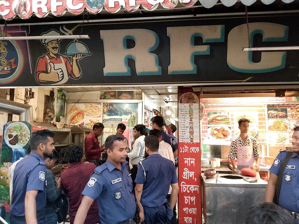 মাদারীপুরে খাবার খেয়ে ৪০ জন অসুস্থ হওয়ার ঘটনায় রেস্তোরাঁয় অভিযান, জরিমানা