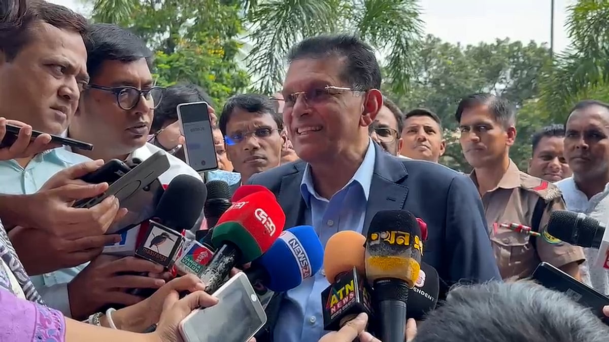 প্রধানমন্ত্রীর উপদেষ্টার ফেরা ‘অনাকাঙ্ক্ষিত’, মন্ত্রণালয় ব্যবস্থা নিচ্ছে: পররাষ্ট্রমন্ত্রী