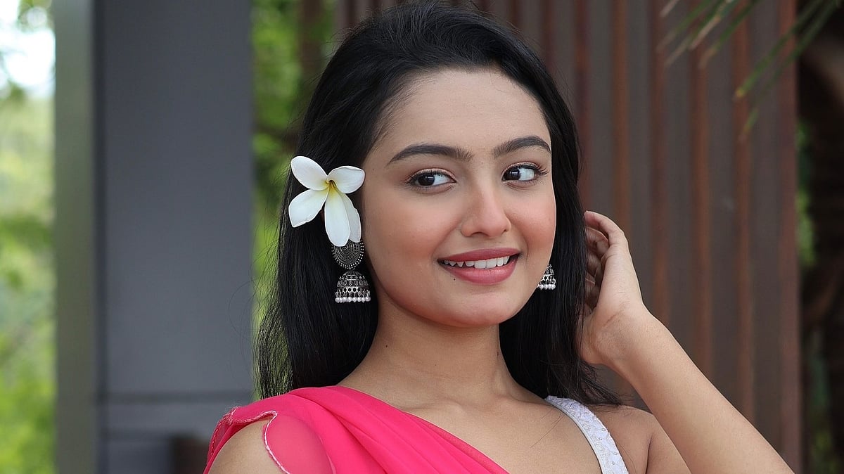গলায় ফাঁস লাগিয়ে আত্মহত্যা করলেন  অভিনেত্রী সঞ্চিতা