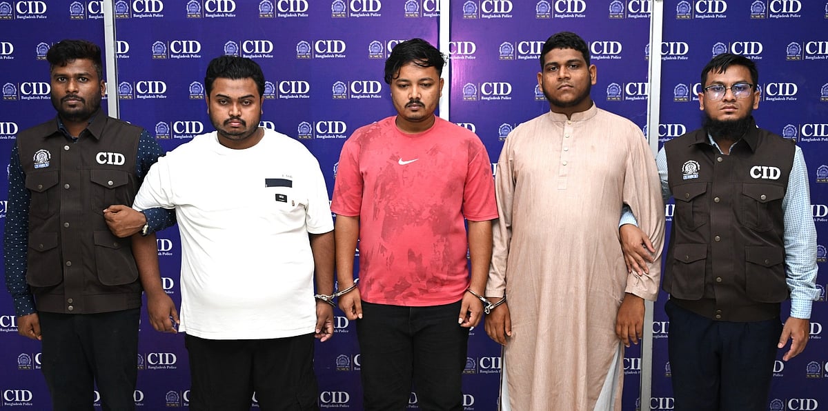 বিআরটিএর ওয়েবসাইট নকল করে ট্রাফিক জরিমানার নামে প্রতারণা, গ্রেপ্তার ৩