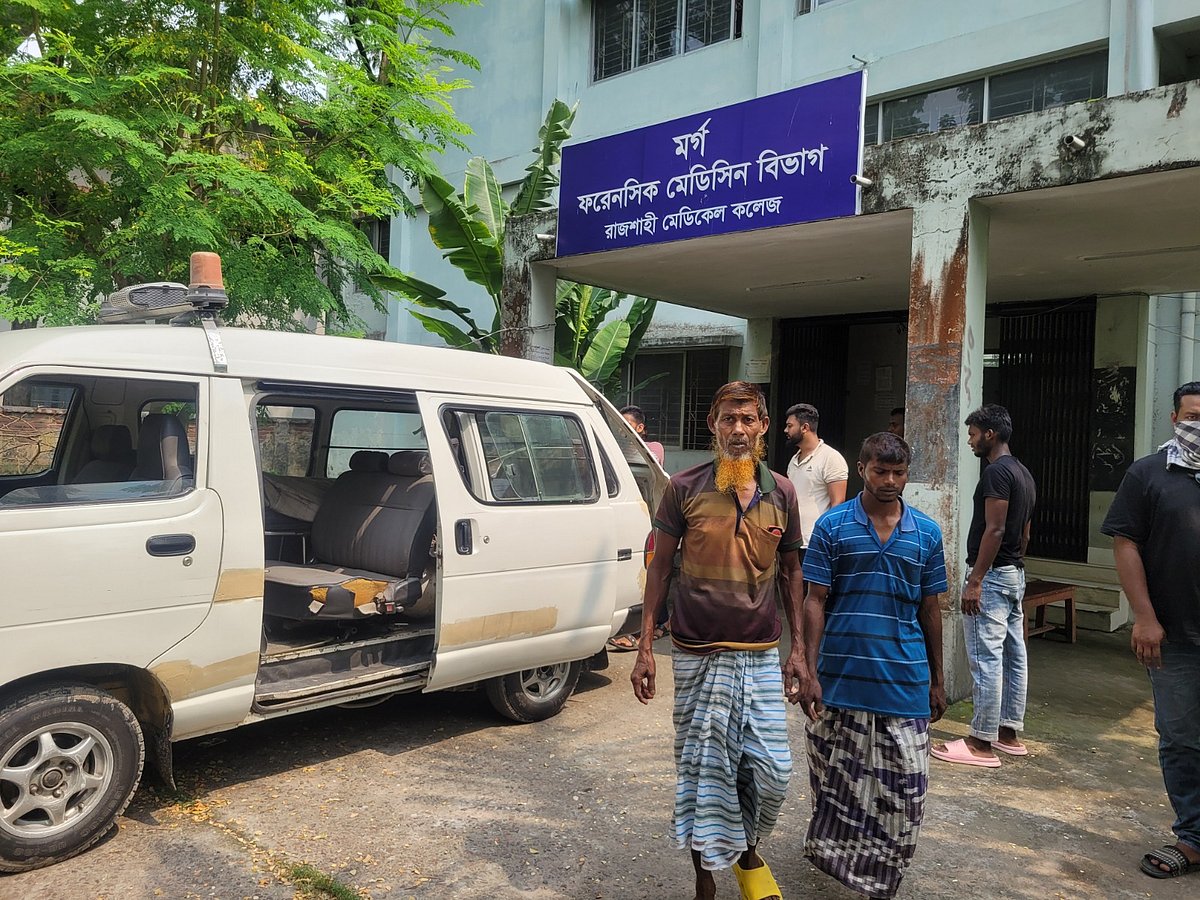ছেলের লাশ কাটাছেঁড়া না করার বিনিময়ে ১০ হাজার টাকা ঘুষ চেয়েছে পুলিশ, অভিযোগ বাবার