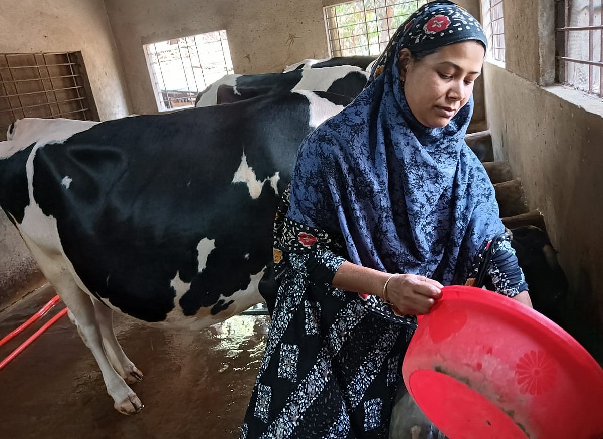 কাজলী শুধু নিজের ভাগ্যই বদলাননি, বদলিয়েছেন অন্যের ভাগ্যও