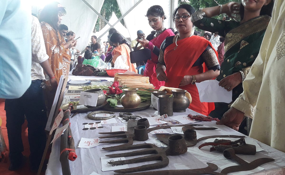 হাঁসলি থেকে পাতিচখা, এক উৎসবে ক্ষুদ্র জাতিগোষ্ঠীর শত বছরের ঐতিহ্য