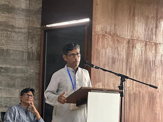 বাংলাদেশের প্রতিমাশিল্প ও শিল্পীসমাজ– এ বিষয়ে কথা বলছেন উদয় শংকর বিশ্বাস