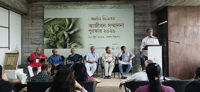 বক্তব্য রাখছেন জাহাঙ্গীরনগর বিশ্ববিদ্যালয়ের প্রত্নতত্ত্ব বিভাগের অধ্যাপক ড. মাসউদ ইমরান মান্নু