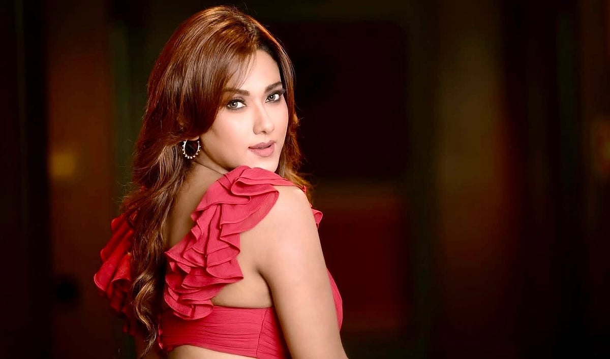নায়িকার ‘কথিত স্বামী’র কথা শুনে অসুস্থ মা, যা বললেন নায়িকা