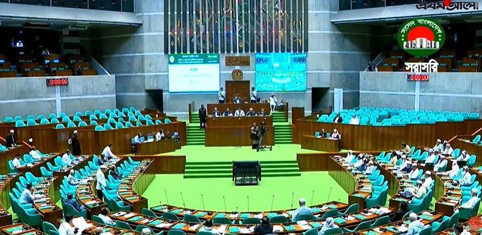 মালয়েশিয়ায় কর্মী পাঠানোর পথ সুগম হবে শিগগিরই: প্রবাসীকল্যাণমন্ত্রী