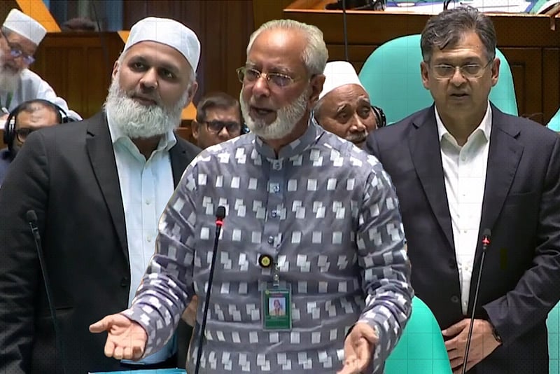 কোরআনের আয়াত উদ্ধৃত করে সংসদে পাল্টাপাল্টি বক্তব্য সরকারি–বিরোধী এমপিদের
