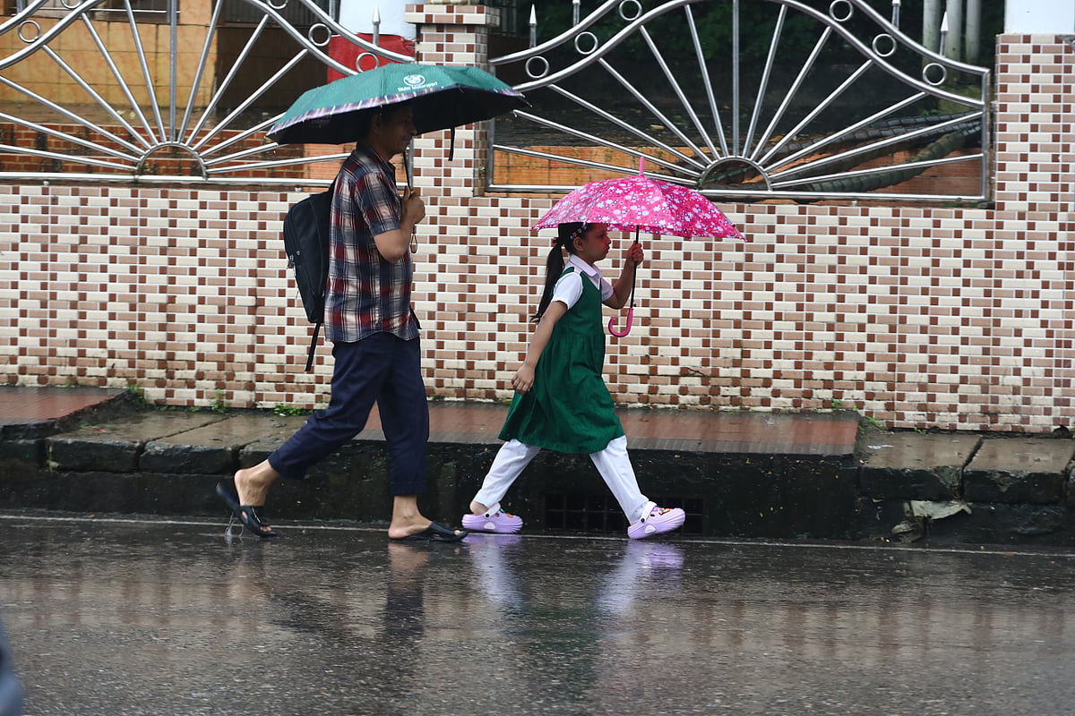 দুই বিভাগে বেশি বৃষ্টির সম্ভাবনা, রাজধানীতেও হতে পারে