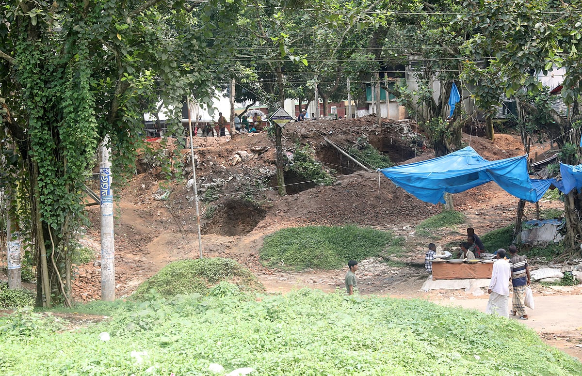 মহাস্থানগড়ে স্থাপনা নির্মাণ বন্ধ চায় প্রত্নতত্ত্ব অধিদপ্তর, উন্নয়নে বাধা বললেন প্রতিমন্ত্রী শাহে আলম